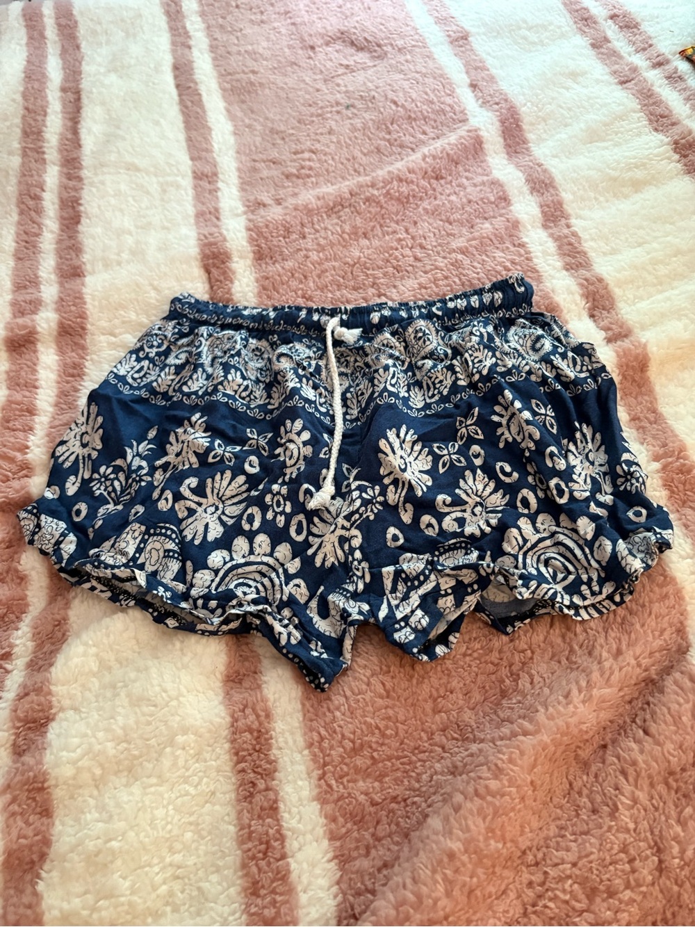 Women’s Navy Floral Print Drawstring Shorts